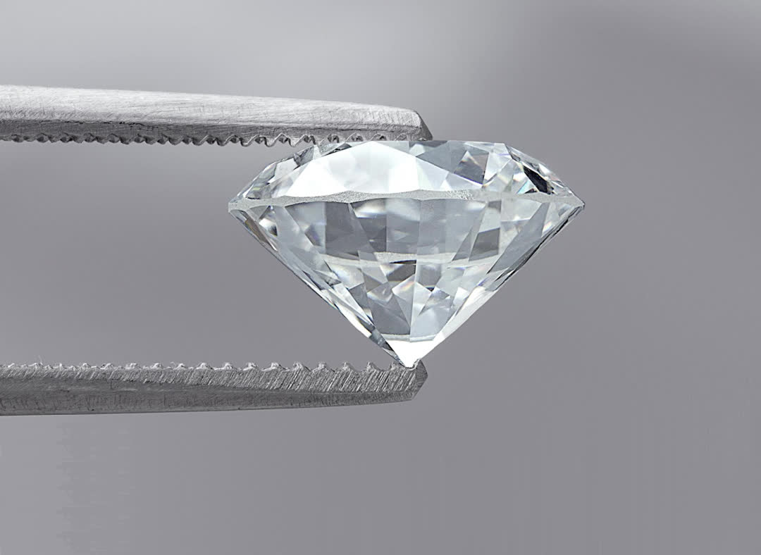 科技与浪漫的结合——培育钻石
